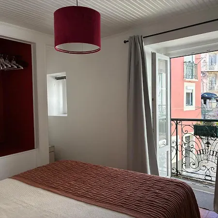 Alfama Summer Balcony Cozy In Historic Heart Lissabon